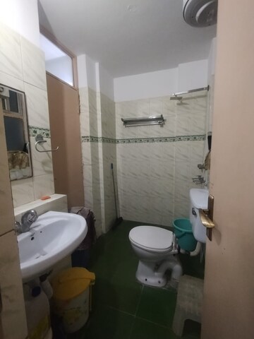 Bathroom in 3 BHK Apartment at Parsvnath Green Ville, Sector 48 – for Sale