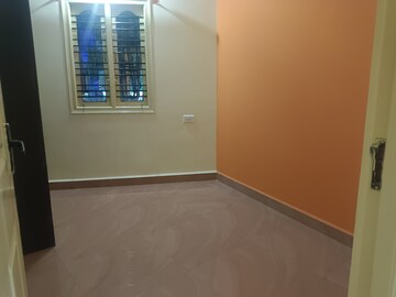 Room in 2 BHK Independent House at Ejipura – for Rent