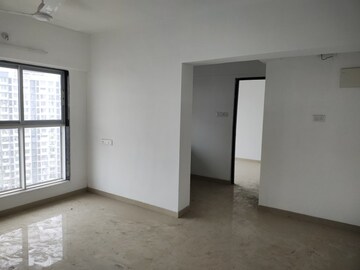 Room in 1 BHK Apartment at Skyline Sparkle, Bhandup West – for Rent