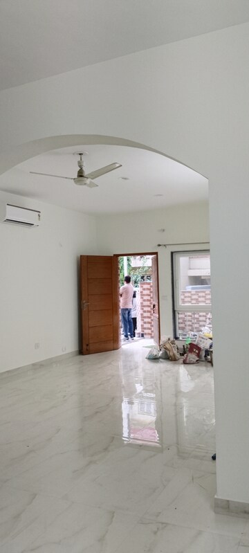 3 BHK Builder Floor For Rent in SS Mayfield Gardens Sector 51 Gurgaon  8282659