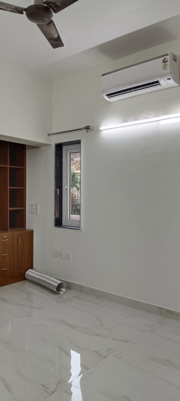 Room in 3 BHK Builder Floor at SS Mayfield Gardens, Sector 51 – for Rent