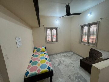Room in  Pg at Karelibaug – for Rent