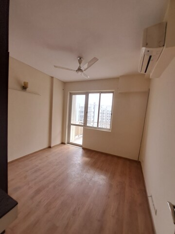 Room in 2 BHK Apartment at M3M Woodshire, Sector 107 – for Sale