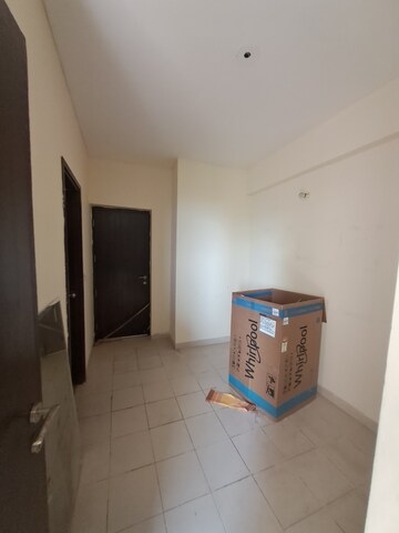 Furnished Amenities in 3 BHK Apartment at M3M Woodshire, Sector 107 – for Rent
