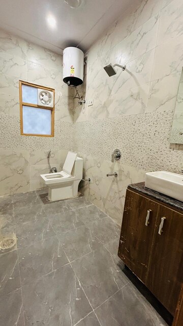 Bathroom in 1 RK Builder Floor at DLF City Phase III, Sector 24 – for Rent