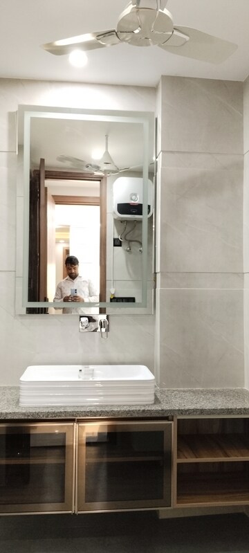 Bathroom in 3 BHK Builder Floor at SS Mayfield Gardens, Sector 51 – for Rent