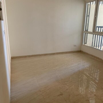 Room in 2 BHK Apartment at Gaurs 16th Parkview Independent Floors, Sector 19 Yamuna Expressway – for Sale