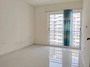 Room in 1.5 BHK Apartment at Indiabulls One Indiabulls Park, New Panvel – for Rent