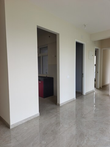 Room in 2 BHK Apartment at Tata Serein, Pokhran Road No Two – for Rent