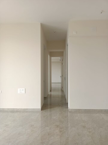 Room in 2 BHK Apartment at Tata Serein, Pokhran Road No Two – for Rent