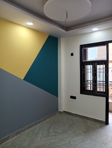 Room in 2 BHK Builder Floor at Shastri Nagar – for Rent