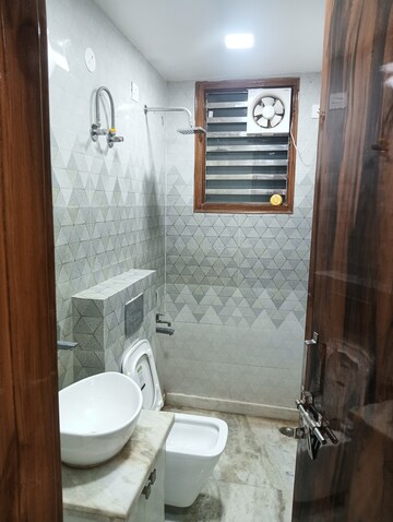 Bathroom in 2 BHK Builder Floor at Shastri Nagar – for Rent
