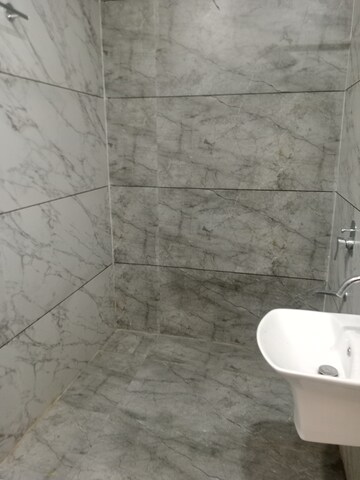 Bathroom in 1.5 BHK Builder Floor at Sector 13 – for Rent