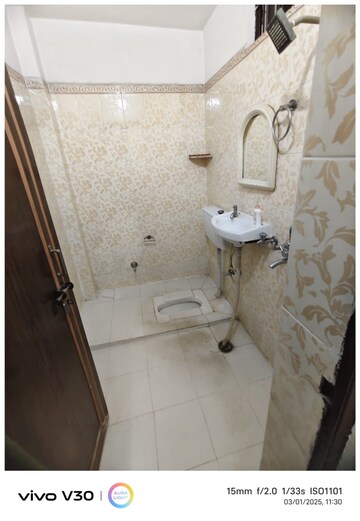 Bathroom in 5 BHK Independent House at Gomti Nagar – for Sale