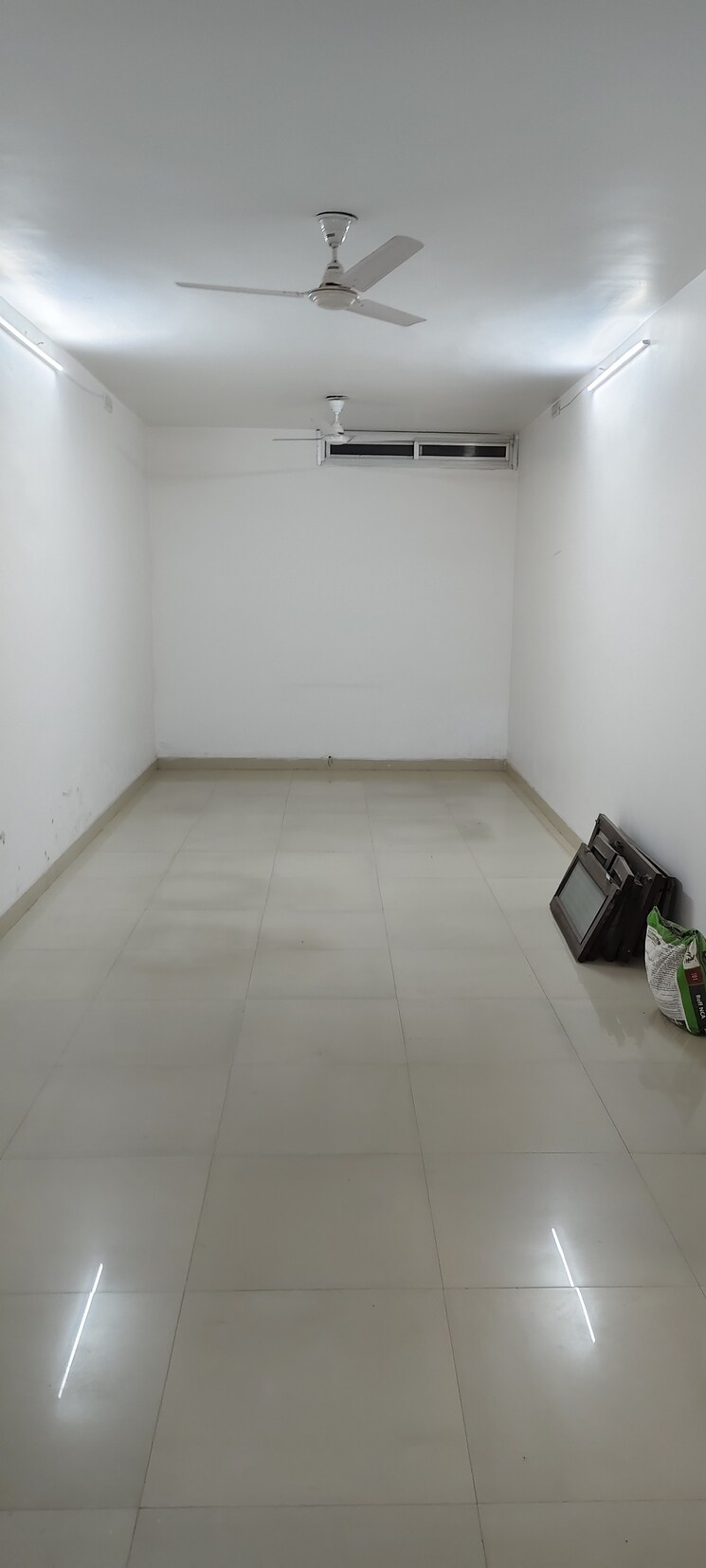 Room, gomti nagar 5 Bedroom 1250 Sq.Ft. Independent House In Gomti Nagar Lucknow 8282819