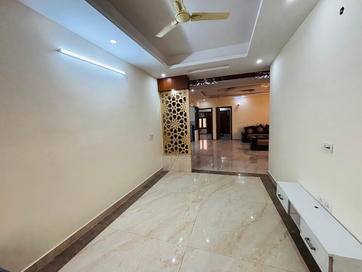 Room, central-park-flower-valley-aqua-front-towers 3 Bedroom 2134 Sq.Ft. Apartment In Sohna Sector 33 Gurgaon 8282834