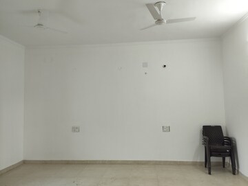 Room in 4 BHK Independent House at Sector 7 – for Rent
