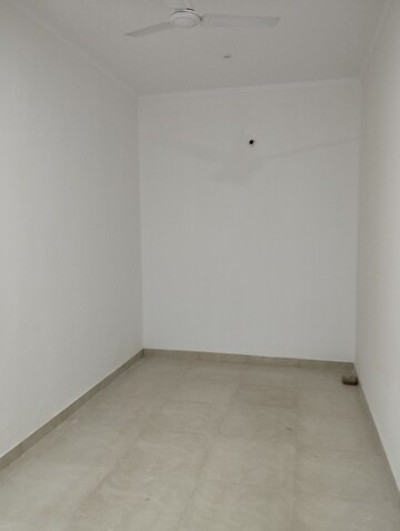 Room in 4 BHK Independent House at Sector 7 – for Rent