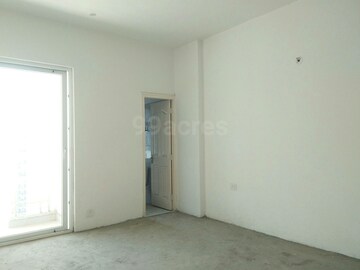 Room in 5 BHK Apartment at Mapsko Royale Ville, Sector 82 – for Sale