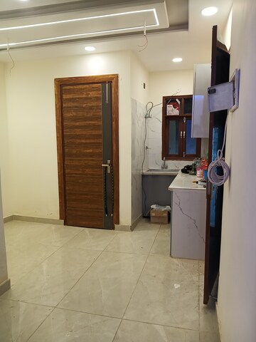 Bathroom in 2.5 BHK Builder Floor at Shastri Nagar – for Rent