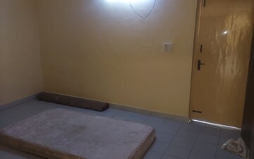 1 RK Builder Floor For Rent in Sector 31