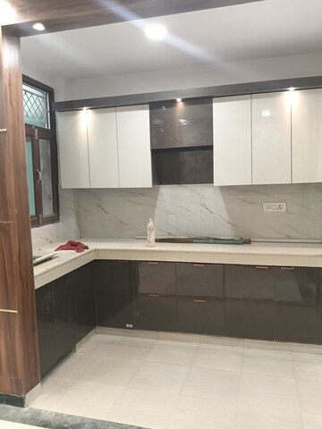 Kitchen in 2 BHK Builder Floor at Shalimar Apartments Shalimar Garden, Shalimar Garden – for Sale