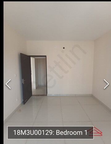Room in 3 BHK Apartment at Shriram Blue, Kr Puram – for Sale
