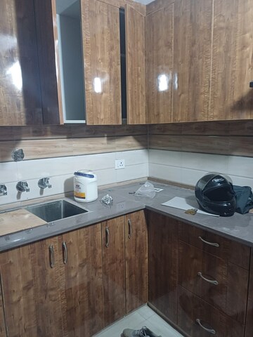 Kitchen in 1.5 BHK Apartment at Paschim Vihar – for Rent