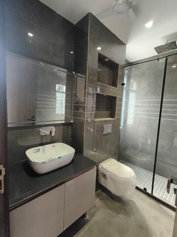 Bathroom in 3 BHK Builder Floor at Unitech Greenwood City Apartment, Sector 45 – for Rent