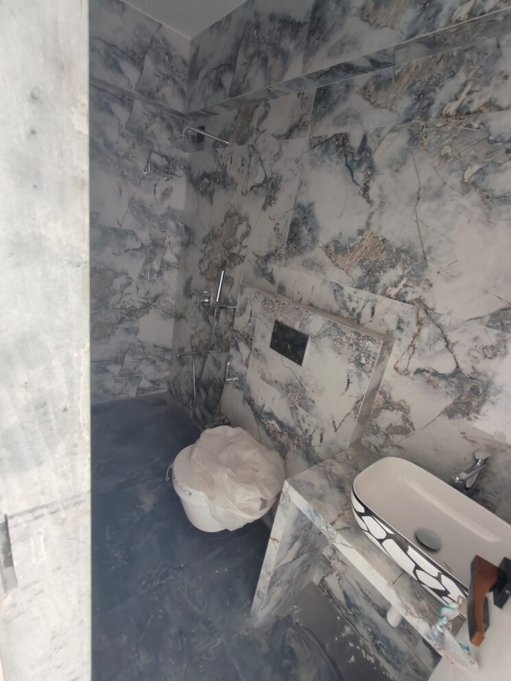 Bathroom, m4-ocean-view 1 Bedroom 625 Sq.Ft. Apartment In Mazgaon Mumbai 8282961