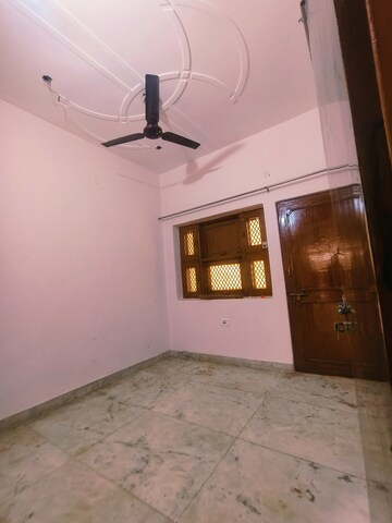 Bedroom in 1 BHK Builder Floor at Dwarka Mor – for Rent