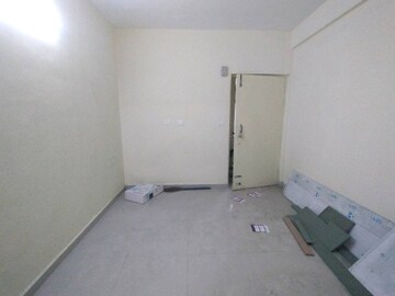 Room in 2 BHK Apartment at Signature Signum 95 II, Sector 95 – for Rent