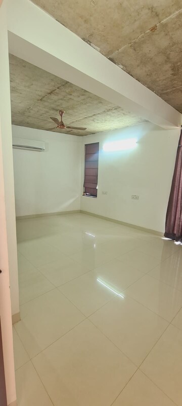 Room in 3 BHK Independent House at Besa Pipla rd – for Sale