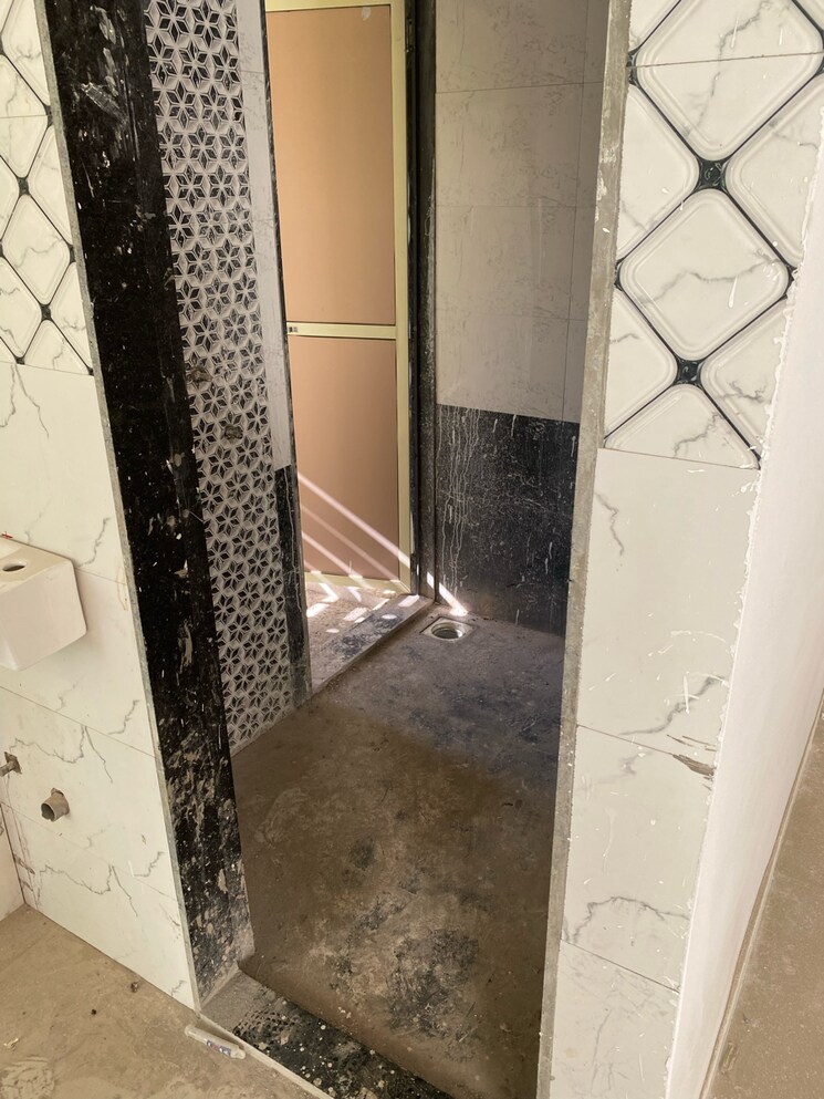 Bathroom, global-piyush-majestic 1 Bedroom 357 Sq.Ft. Apartment In Dawale Thane 8283030