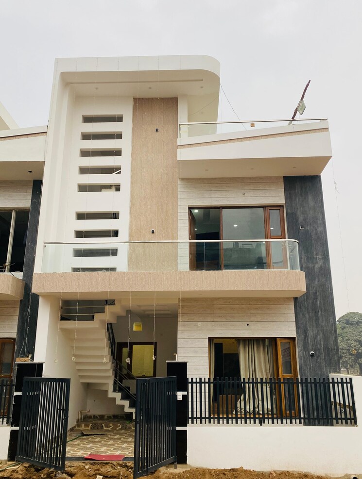Exterior View, sector 125 4 Bedroom 120 Sq.Yd. Independent House In Sector 125 Chandigarh 8283064