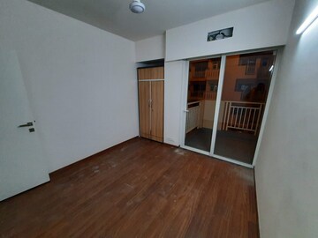 Room in 2.5 BHK Apartment at M3M Marina, Sector 68 – for Sale