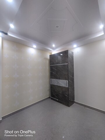 Bedroom in 1 BHK Builder Floor at Dwarka Mor – for Rent
