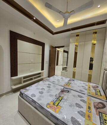 Bedroom in 3 BHK Builder Floor at Indrapuram – for Sale