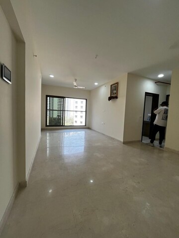 Room in 2 BHK Apartment at K Raheja Ascencio, Chandivali – for Sale