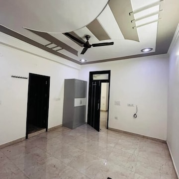 Room in 1 BHK Builder Floor at Khirki Extension – for Rent