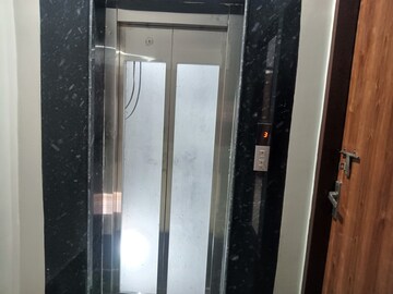 Building Lobby in 2 BHK Builder Floor at Cosmos Floors, Sector 52 – for Rent