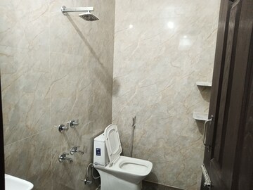 Bathroom in 2 BHK Builder Floor at Cosmos Floors, Sector 52 – for Rent