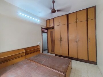 Room in 2 BHK Apartment at Gracious CHS, Andheri East – for Rent