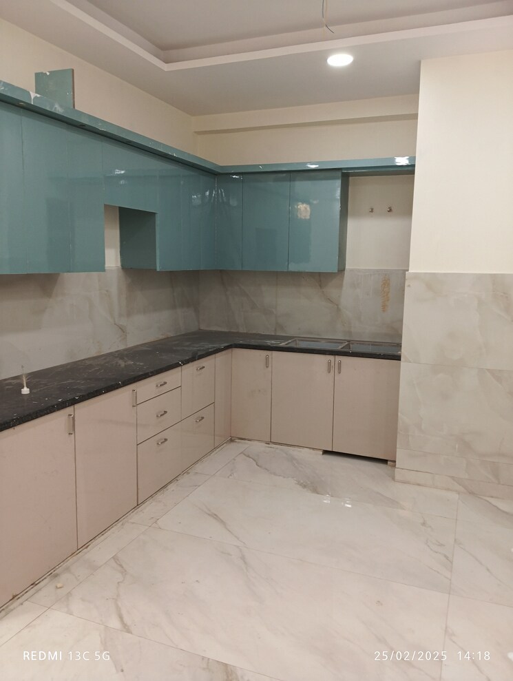 Kitchen, shalimar garden 3 Bedroom 1200 Sq.Ft. Builder Floor In Shalimar Garden Ghaziabad 8283352