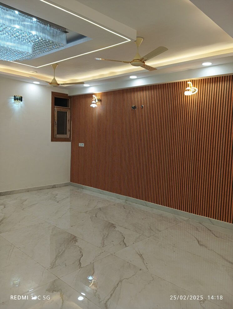 Room, shalimar garden 3 Bedroom 1200 Sq.Ft. Builder Floor In Shalimar Garden Ghaziabad 8283352