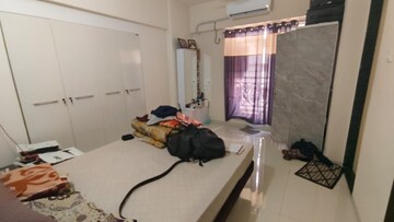 Master Bedroom in 3 BHK Apartment at Yash Vivek CHS, Panch Pakhadi – for Rent