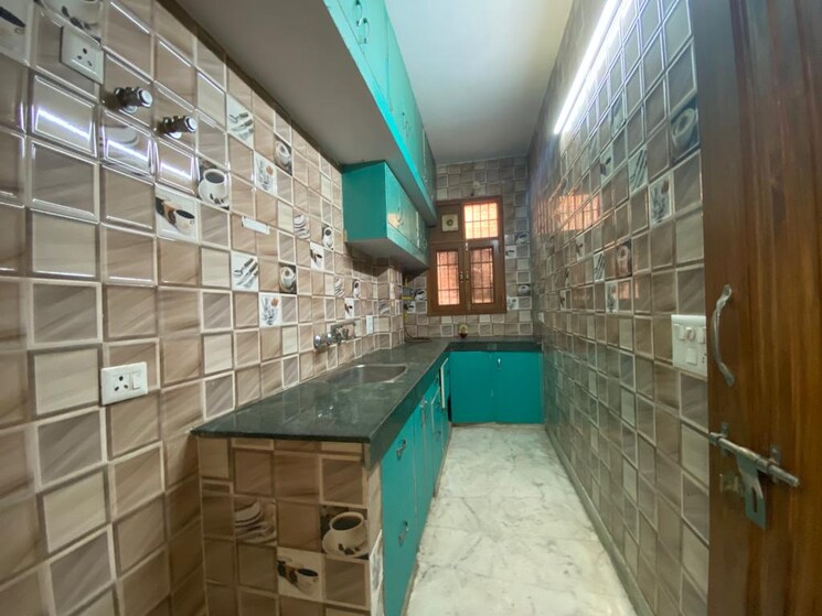 Kitchen, paschim vihar 2 Bedroom 756 Sq.Ft. Builder Floor In Paschim Vihar Delhi 8283439