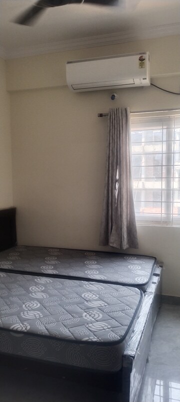 Room in 3 BHK Apartment at Pavani Laxmi Nivas, Madhapur – for Rent