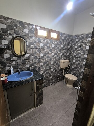 Master Bedroom in 2 BHK Builder Floor at Indiranagar – for Rent