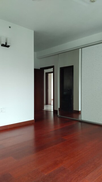 Room in 3 BHK Apartment at Karle Zenith, Hebbal – for Rent
